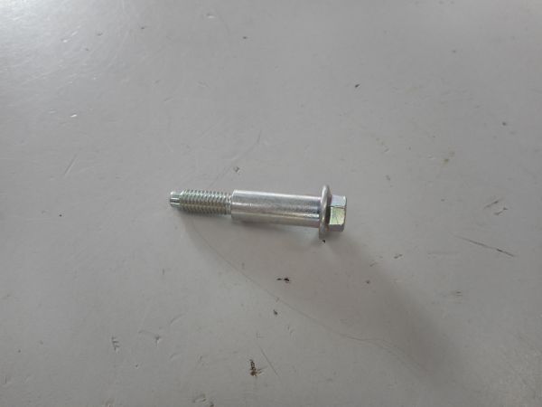 Болт М 6х38 крышки клапанов ЗМЗ-405 Е-3