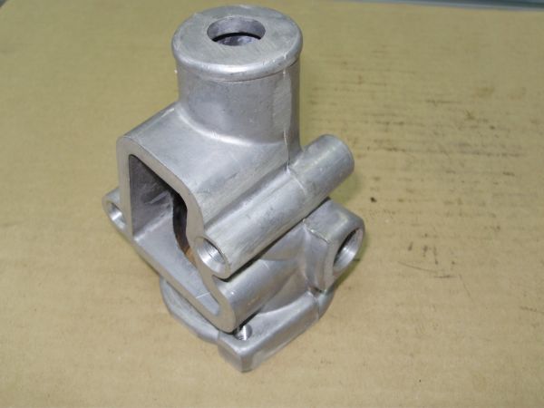 Корпус термостата ЗМЗ-402 (нижняя часть)