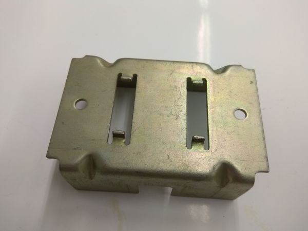 Скоба крепления ручки двери Г-31105 внутр.