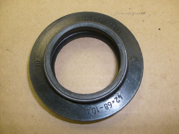 Сальник хвостовика КПП УАЗ 42х68 (2 пруж) Rubena