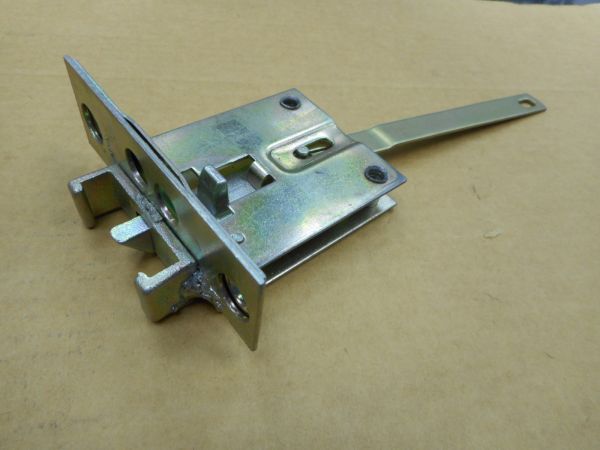 Механизм замка боковой двери УАЗ-452 н/о
