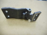 Петля двери УАЗ-452 задней правая в сборе