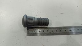 Шпилька колеса Г-3302 переднего КРЕПКИЙ ОРЕШЕК