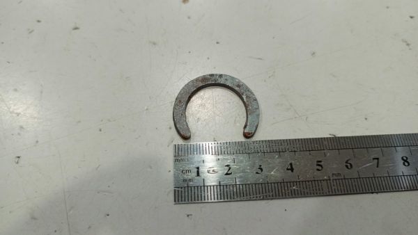 Кольцо стопорное ручки двери  задка УАЗ 452