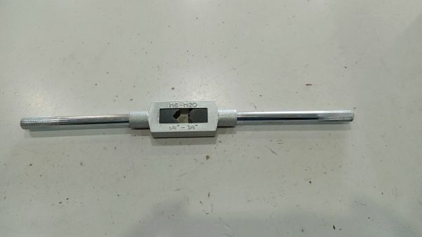 Вороток для метчиков