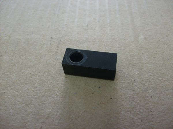 Наконечник тяги замка двери Г-3302 (большой)
