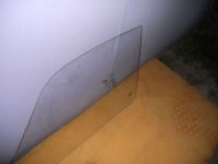 Стекло двери Волга передней левой
